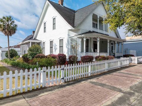 Tiny photo for 231 SW Rutledge Street, Madison, FL 32340 (MLS # 397955)