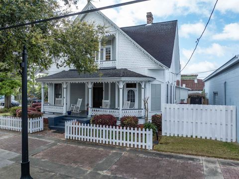 Tiny photo for 231 SW Rutledge Street, Madison, FL 32340 (MLS # 397955)