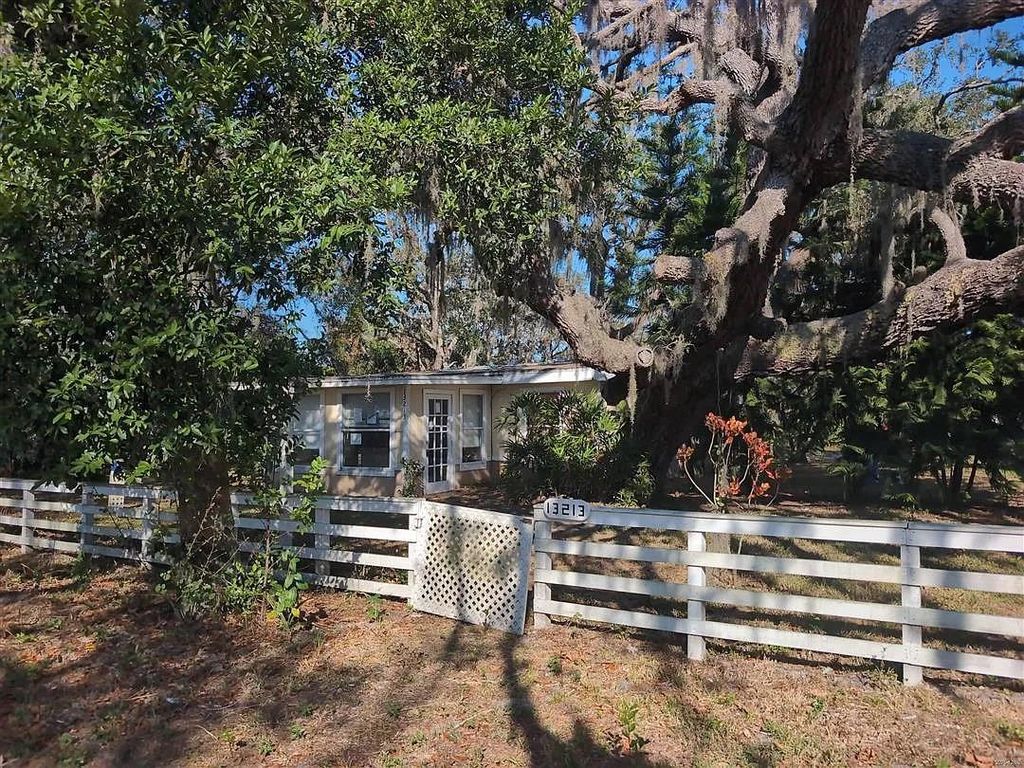 Photo of 13213 Elm Street, Other Florida, FL 33556 (MLS # 399279)
