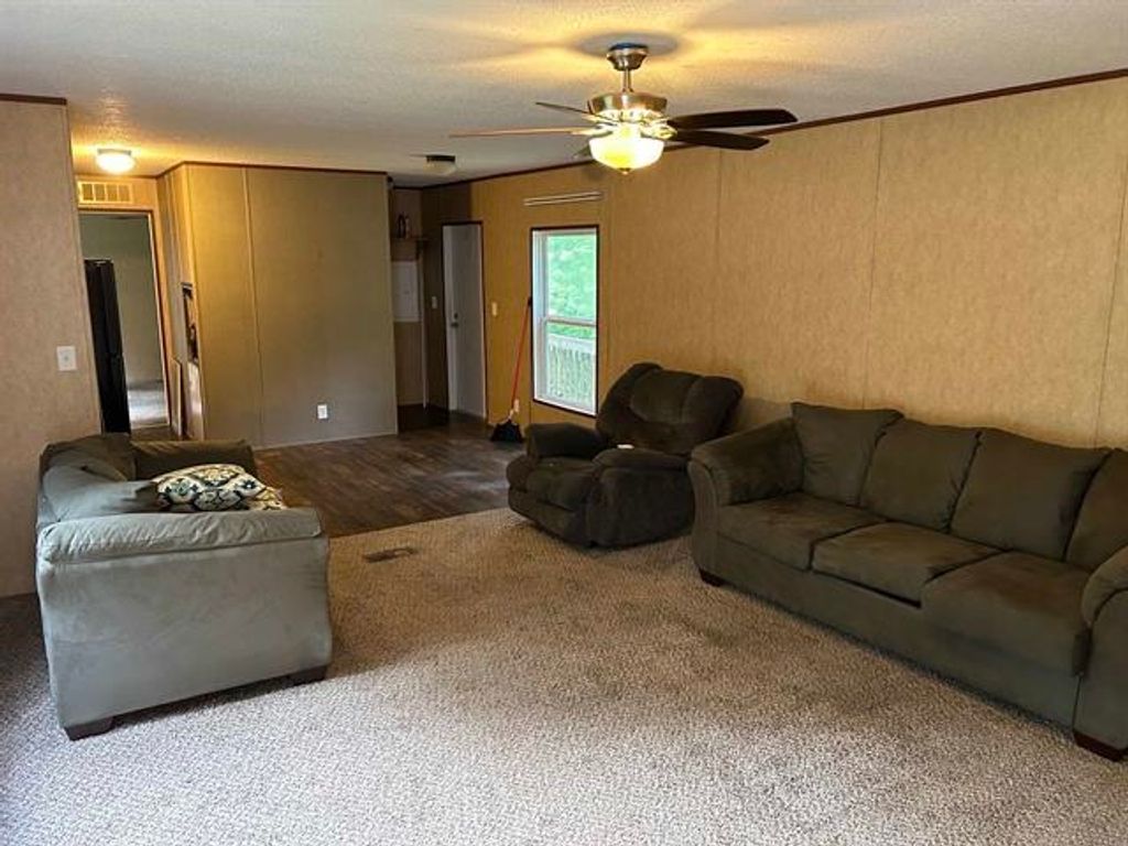 Photo of 2065 Wayside Farm Road, Havana, FL 32333 (MLS # 389680)