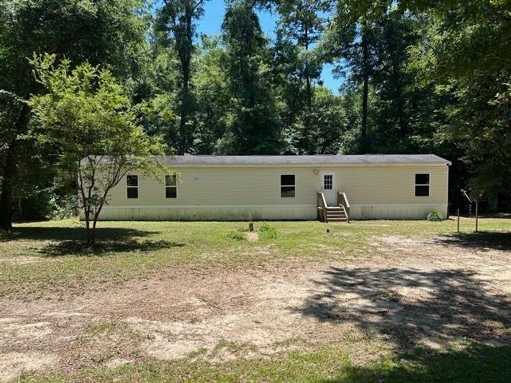 Photo of 2065 Wayside Farm Road, Havana, FL 32333 (MLS # 389680)