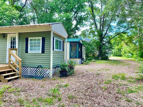 Tiny photo for 625 E WASHINGTON Street, Monticello, FL 32344 (MLS # 398052)