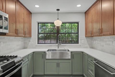 Tiny photo for 408 CAMBRIDGE Drive, Tallahassee, FL 32304 (MLS # 400068)