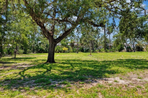 Tiny photo for 303 NW Second Street, Steinhatchee, FL 32359 (MLS # 401771)