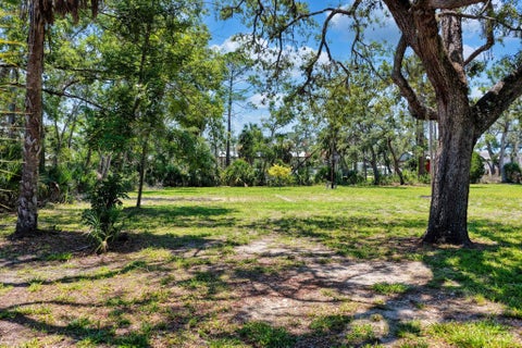 Tiny photo for 303 NW Second Street, Steinhatchee, FL 32359 (MLS # 401771)