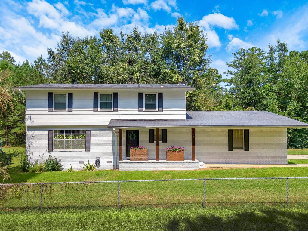 Photo of 120 China Doll Drive, Tallahassee, FL 32312 (MLS # 389381)