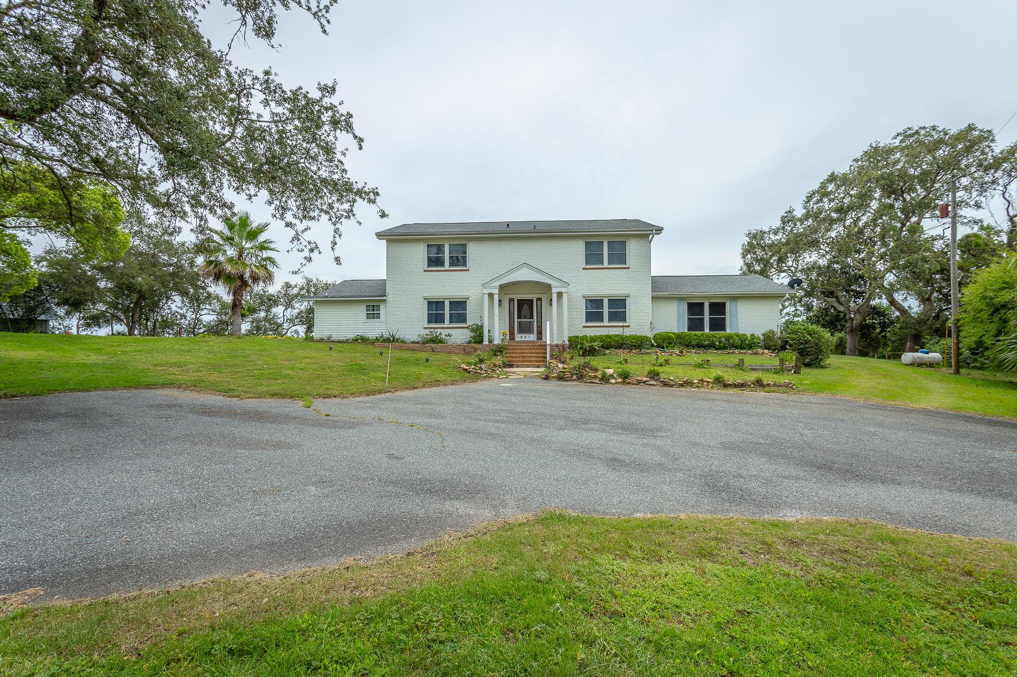 801 SE F Avenue