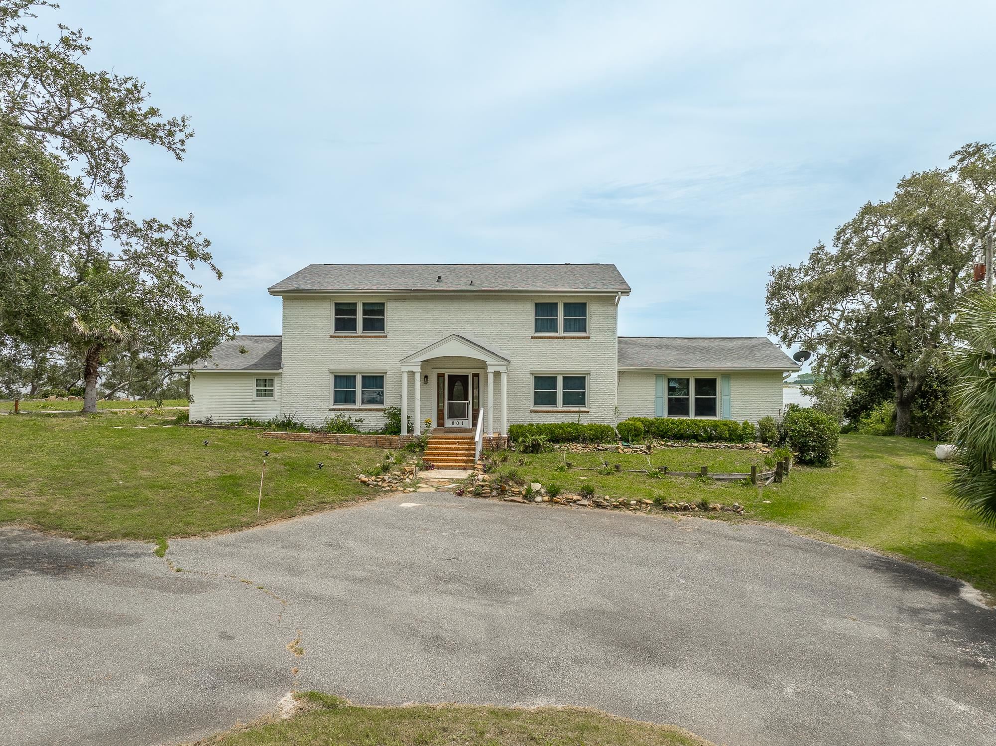 801 SE F Avenue