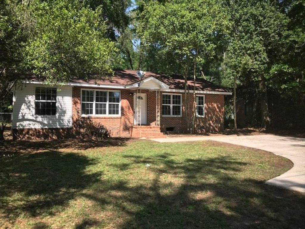 Photo of 2306 W Tennessee Street, Tallahassee, FL 32304 (MLS # 394601)