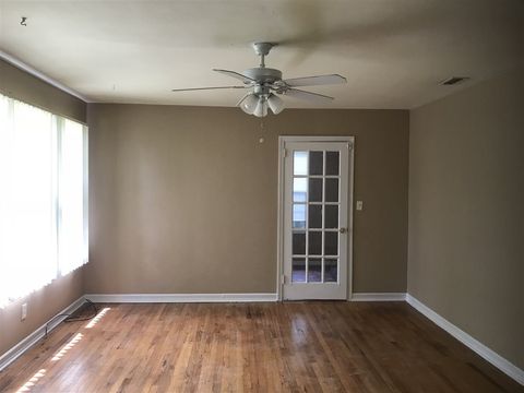 Tiny photo for 2306 W Tennessee Street, Tallahassee, FL 32304 (MLS # 394601)