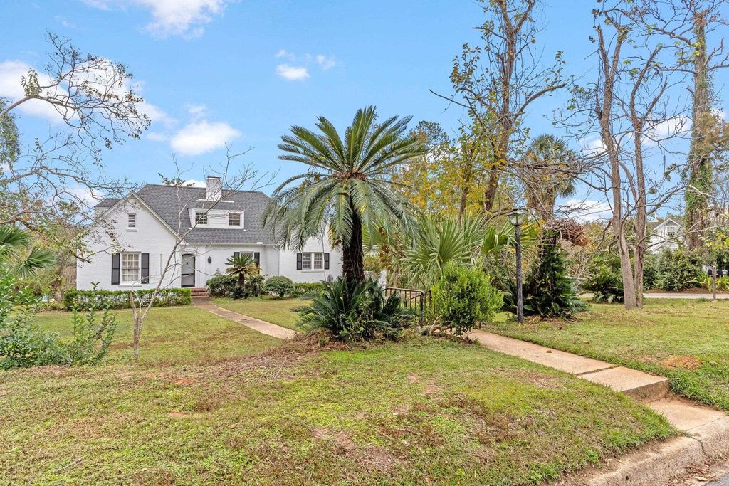 Photo of 1614 S Meridian Street, Tallahassee, FL 32301 (MLS # 391951)