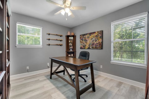 Tiny photo for 428 Dupont Drive, Tallahassee, FL 32305 (MLS # 401628)