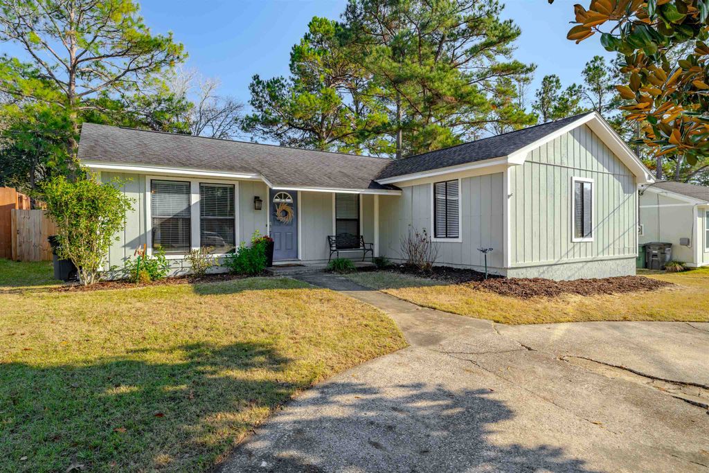 Photo of 3305 Vassar Court, Tallahassee, FL 32309 (MLS # 394040)