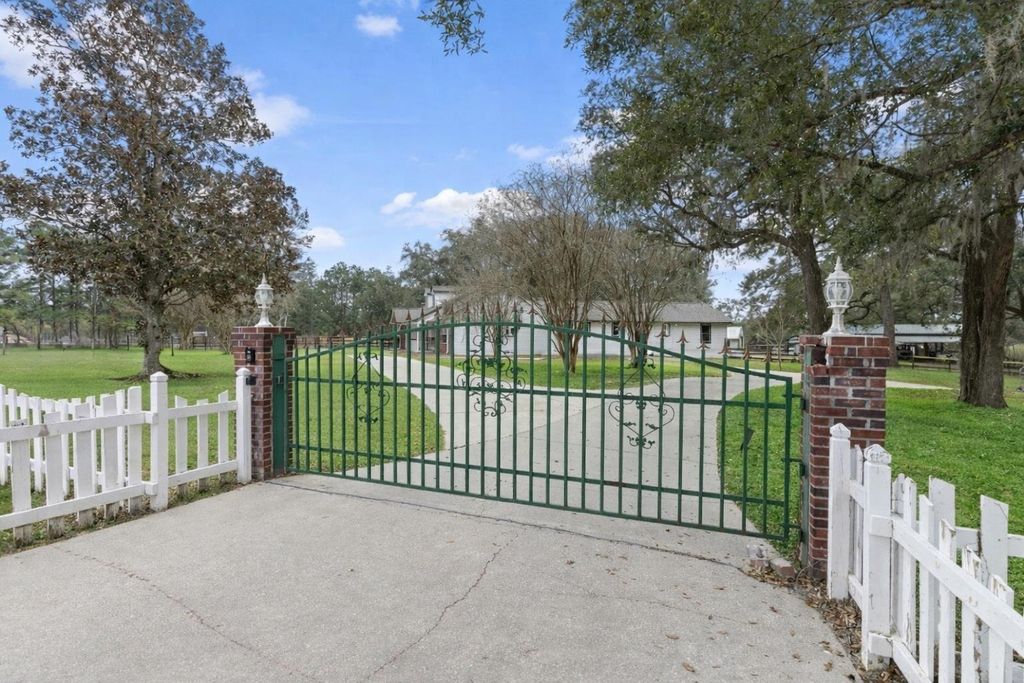 Photo of 185 Omega Drive Dr, Monticello, FL 32344 (MLS # 396418)