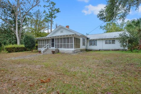 Photo of 701 N BARBER Hill, Lamont, FL 32336 (MLS # 394524)