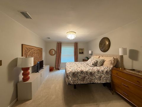 Tiny photo for 2306 W Indianhead Drive, Tallahassee, FL 32301 (MLS # 401703)