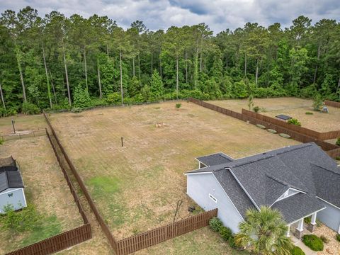 Tiny photo for 292 Parkside Circle, Crawfordville, FL 32327 (MLS # 399411)