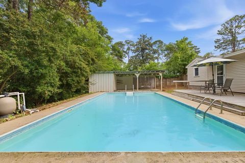 Tiny photo for 932 Carraway Street, Tallahassee, FL 32308 (MLS # 399555)