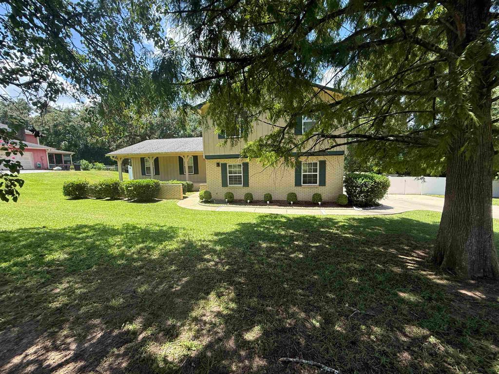 Photo of 3726 Wicklow Circle, Tallahassee, FL 32309 (MLS # 388678)
