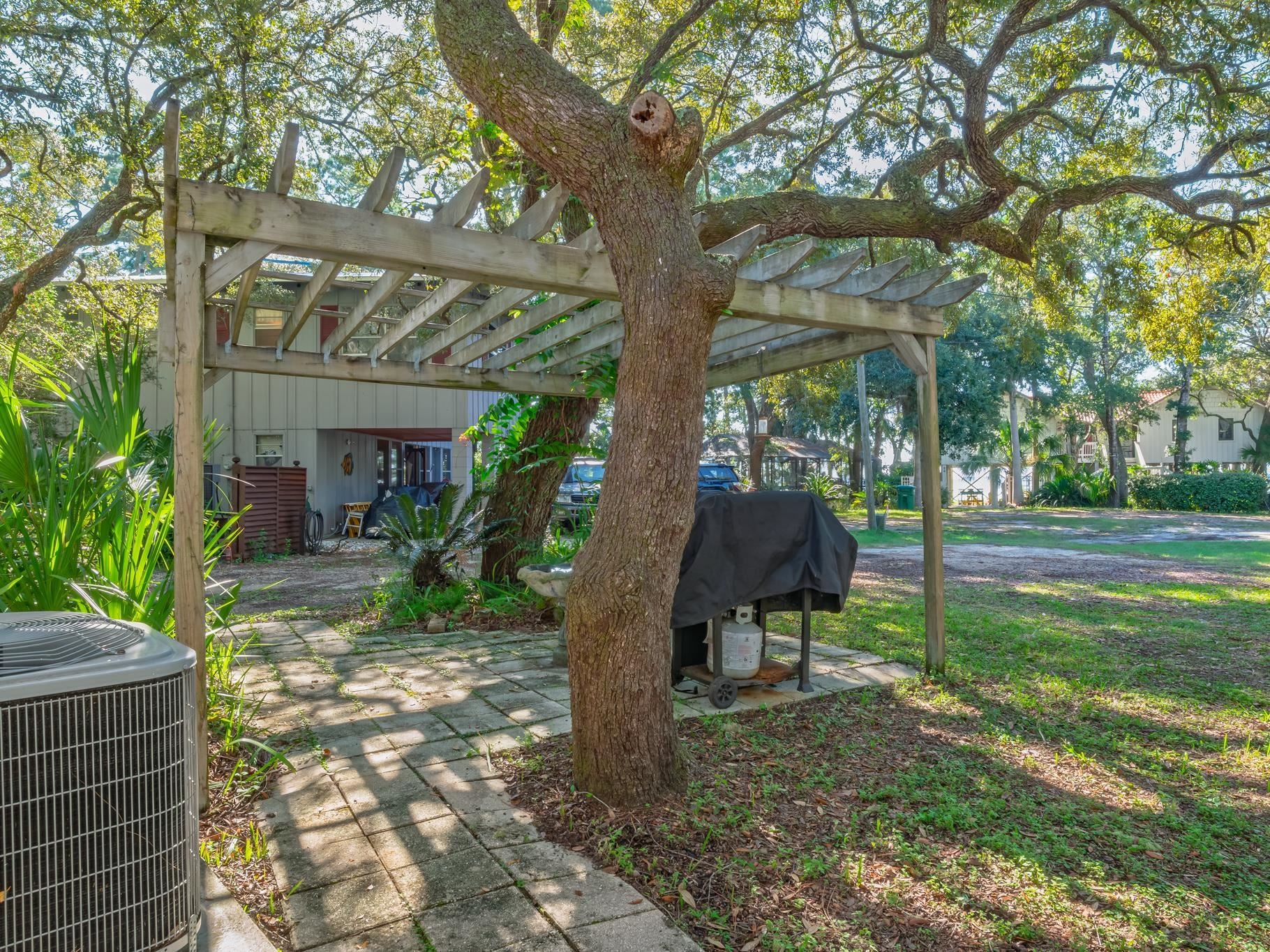 2239 Surf Road