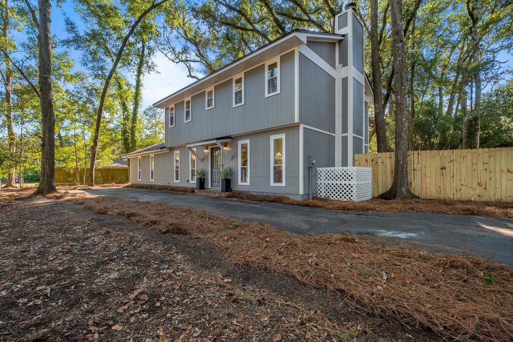 Photo of 3013 Giles Place, Tallahassee, FL 32309 (MLS # 392512)