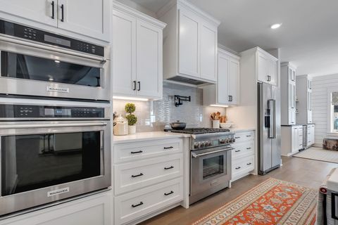 Tiny photo for 401 Meridian Place, Tallahassee, FL 32303 (MLS # 395087)