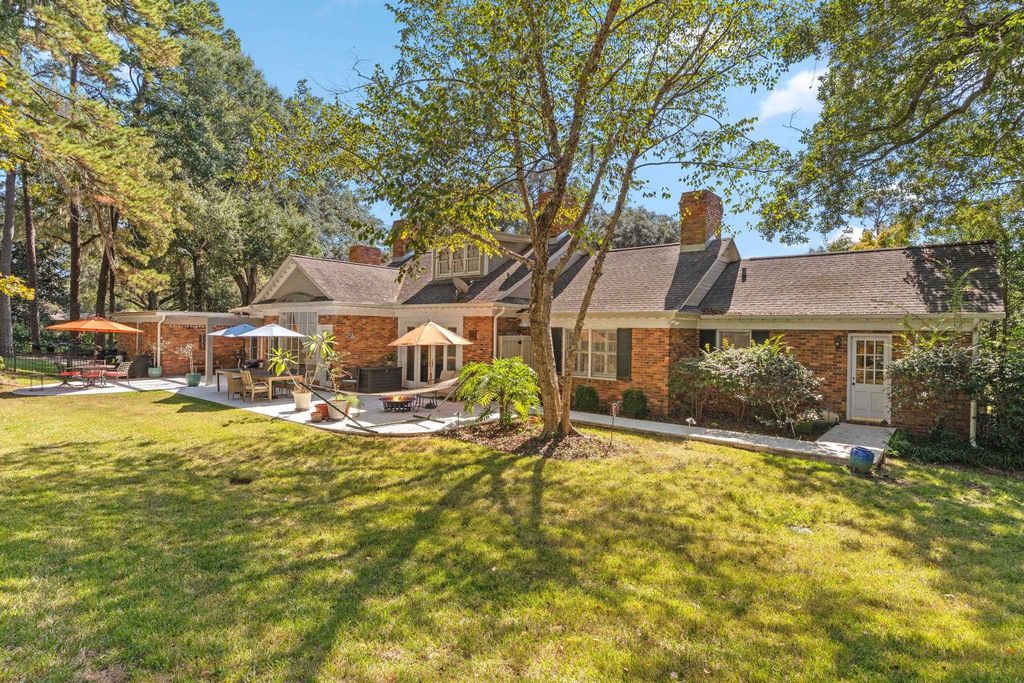 Photo of 2236 Ellicott Drive, Tallahassee, FL 32308 (MLS # 393498)