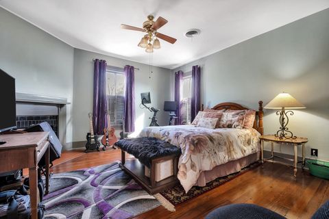 Tiny photo for 237 E Washington Street, Quincy, FL 32351 (MLS # 396871)