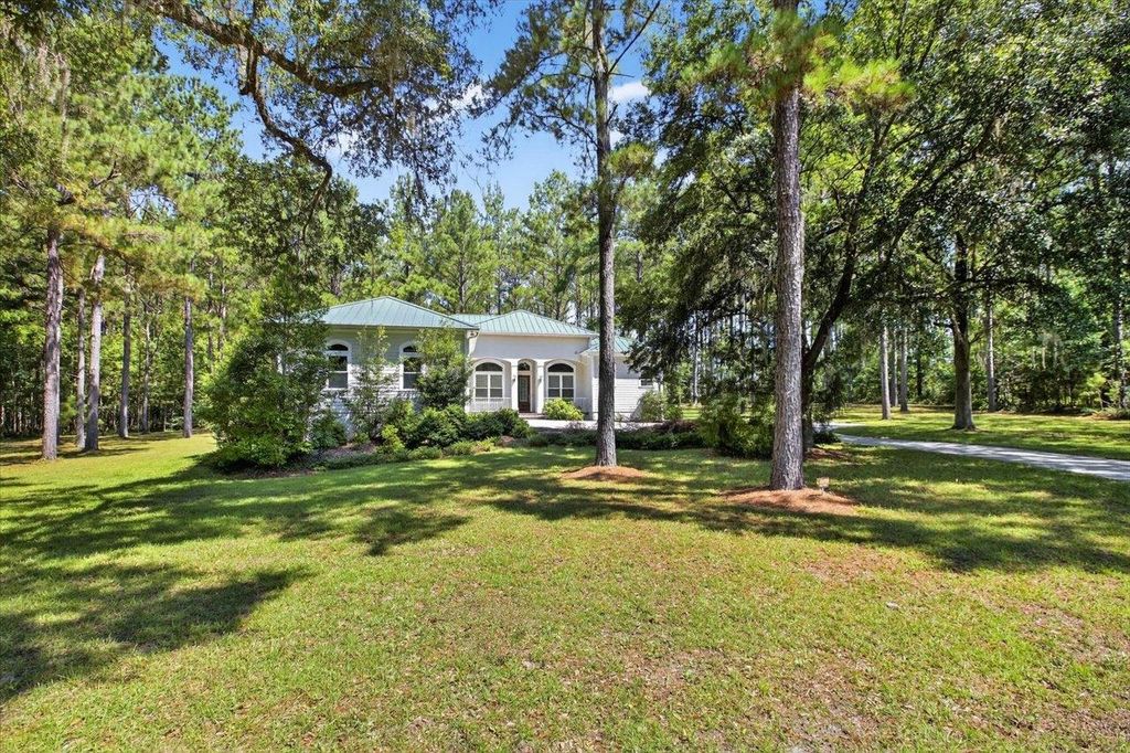 Photo of 513 Creekside Court, Monticello, FL 32344 (MLS # 398469)