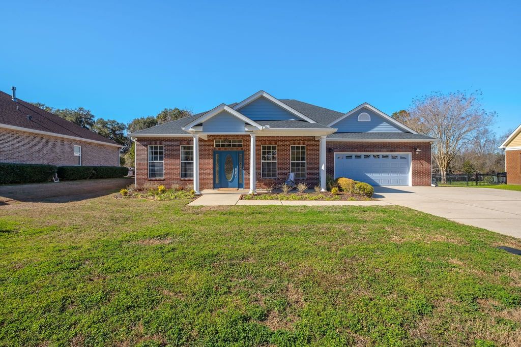 Photo of 3352 Lake Run Drive, Tallahassee, FL 32309 (MLS # 396285)
