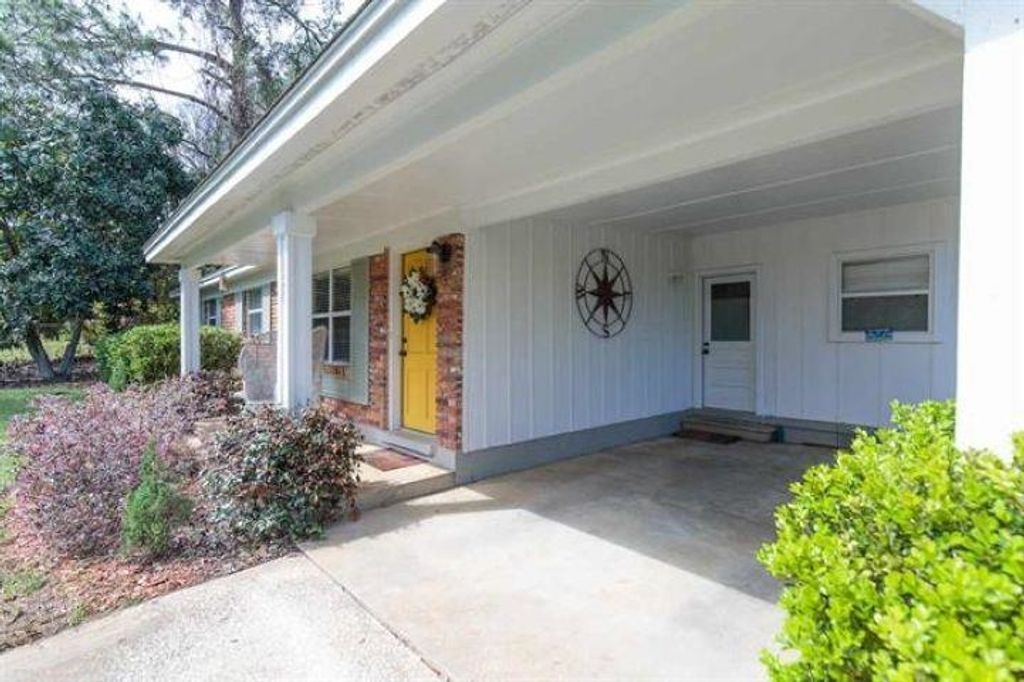 Photo of 820 CHESTWOOD Avenue, Tallahassee, FL 32303 (MLS # 396135)