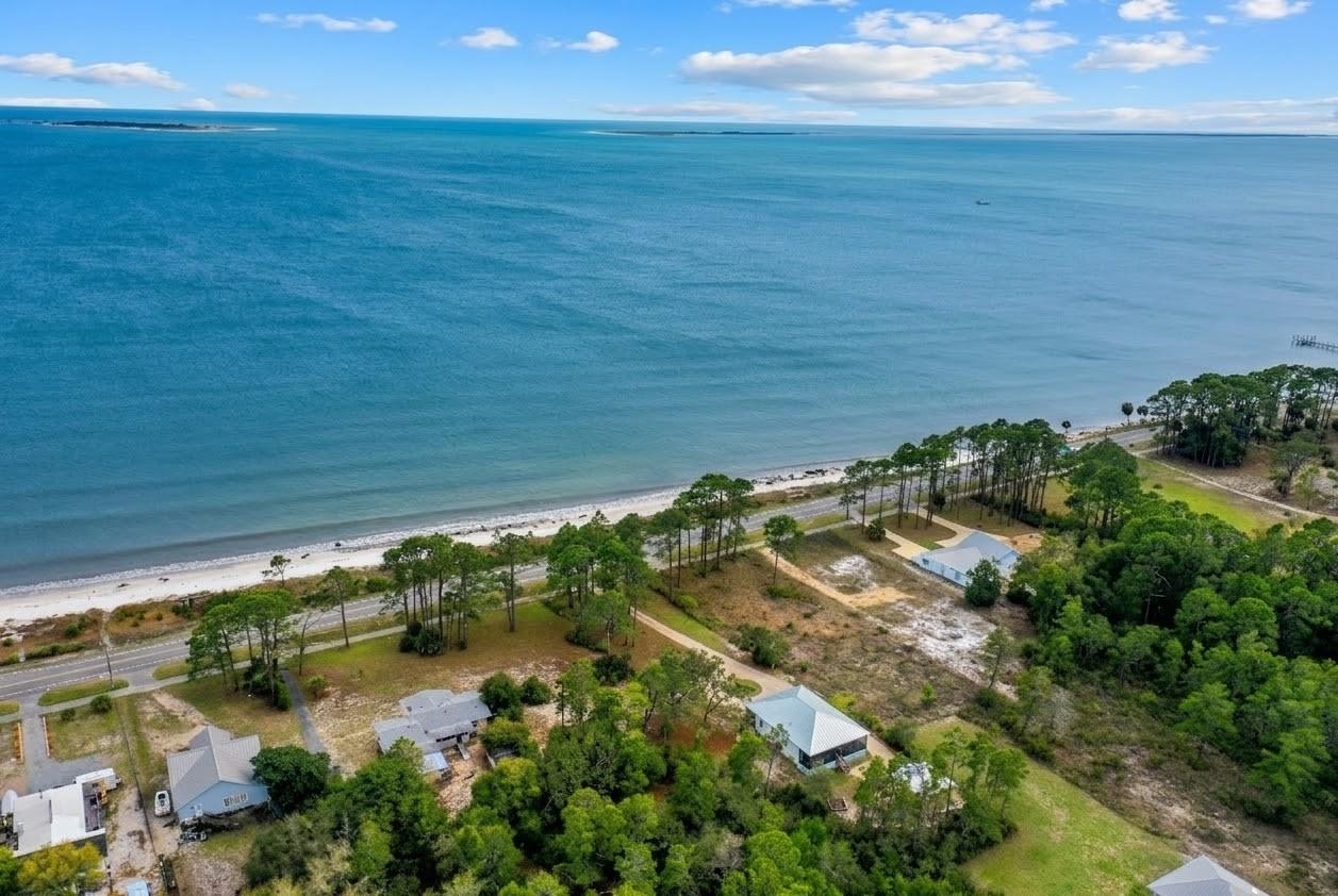 1905 Highway 98 West