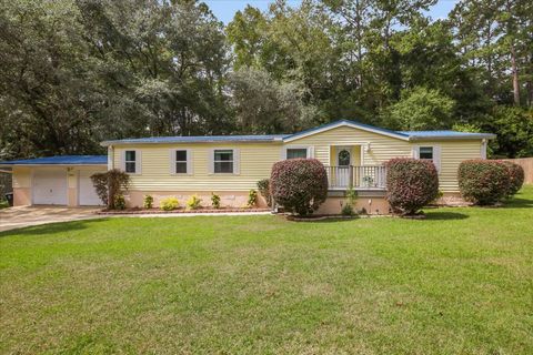 2040 Plantation Forest Drive Tallahassee FL 32317