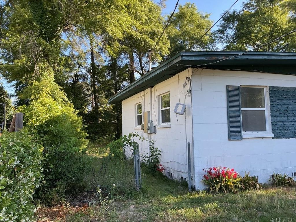 Photo of 822 APACHE Street, Tallahassee, FL 32301 (MLS # 399091)