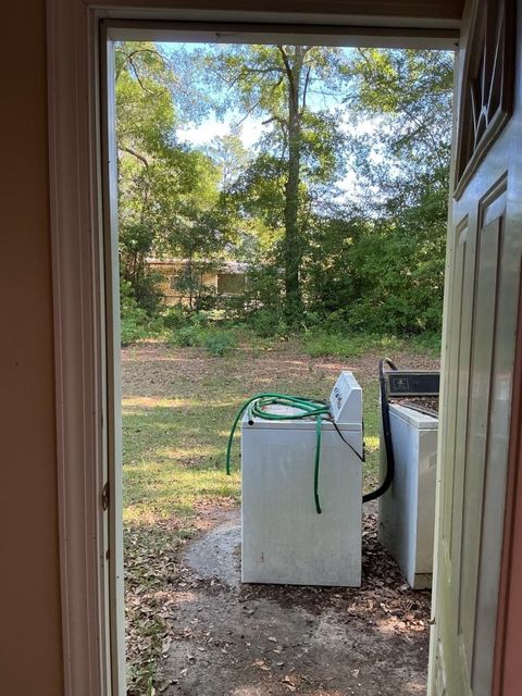 Tiny photo for 822 APACHE Street, Tallahassee, FL 32301 (MLS # 399091)