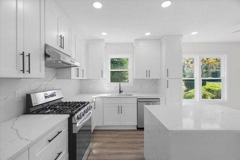 Tiny photo for 400 Talaflo Street, Tallahassee, FL 32308 (MLS # 391471)