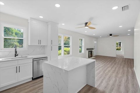 Tiny photo for 400 Talaflo Street, Tallahassee, FL 32308 (MLS # 391471)