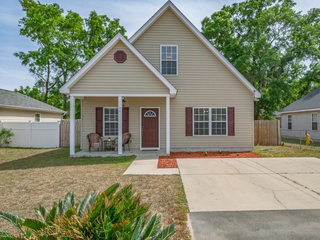 Photo of 35 Short Vine Street, Crawfordville, FL 32327 (MLS # 398998)