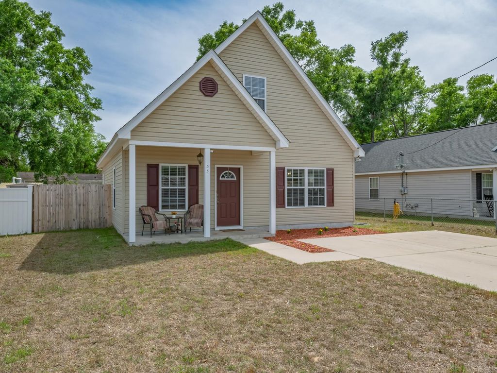 Photo of 35 Short Vine Street, Crawfordville, FL 32327 (MLS # 398998)