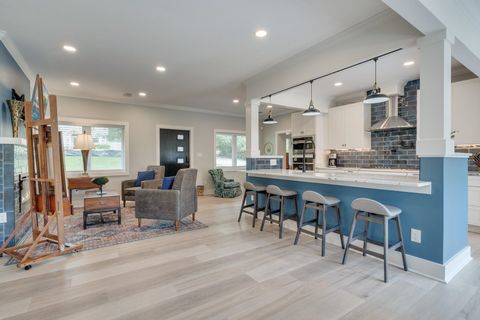 Tiny photo for 2012 Lee Avenue, Tallahassee, FL 32308 (MLS # 397742)