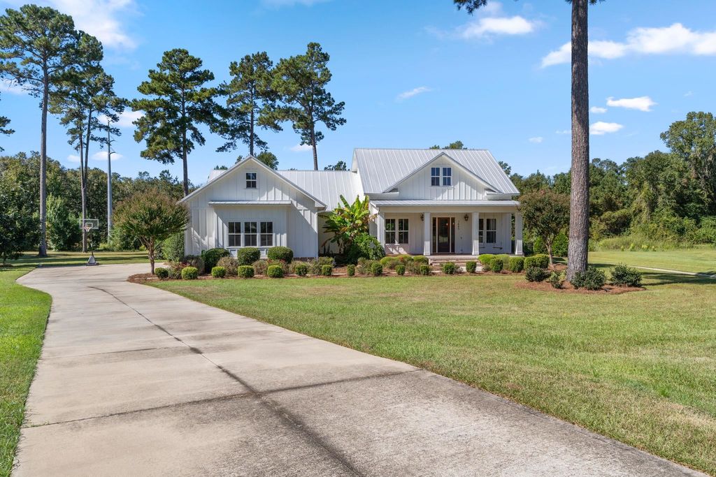 Photo of 7845 Broomsage Place, Tallahassee, FL 32309 (MLS # 391510)