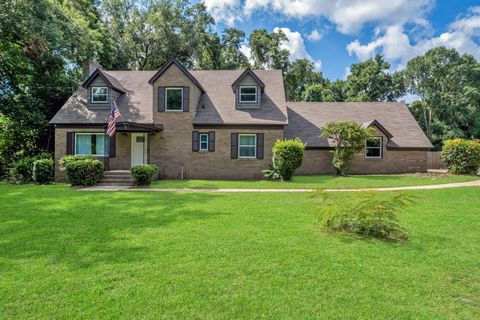 A home in TALLAHASSEE