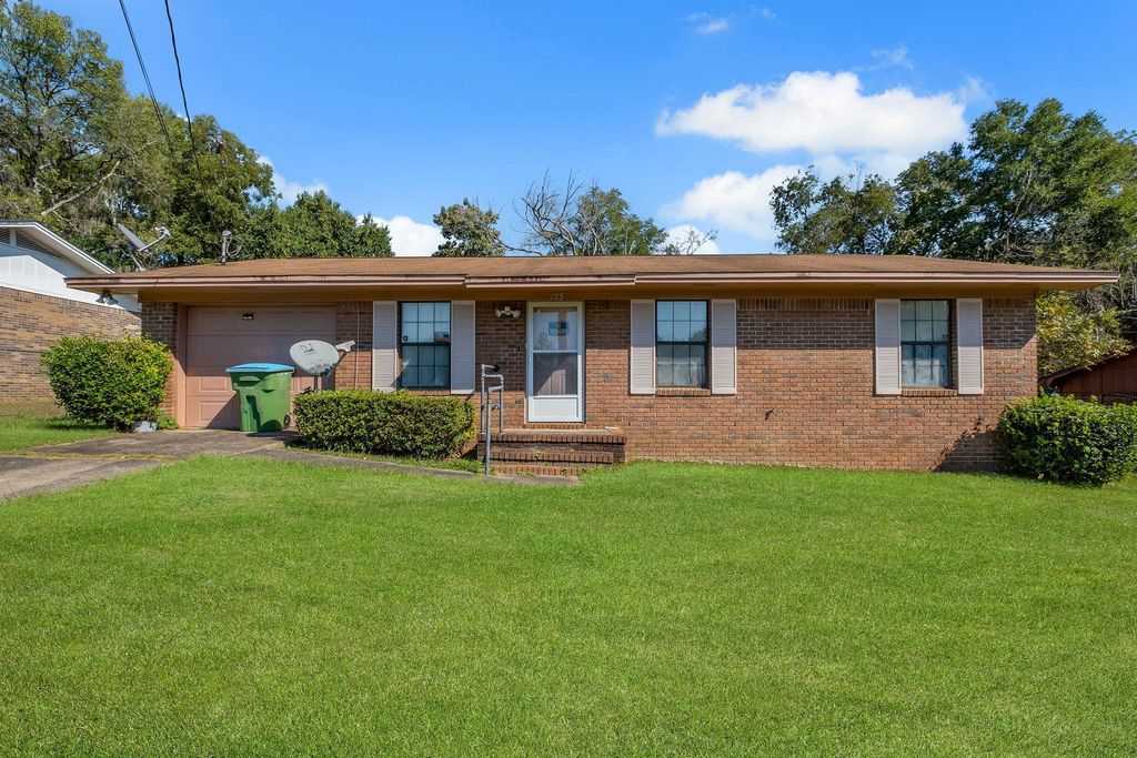 Photo of 123 S Ward Street, Quincy, FL 32351 (MLS # 392592)