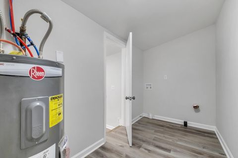 Tiny photo for 2131 Oxford Road, Tallahassee, FL 32304 (MLS # 394974)