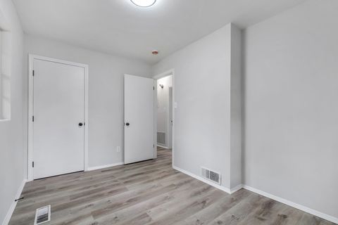 Tiny photo for 2131 Oxford Road, Tallahassee, FL 32304 (MLS # 394974)