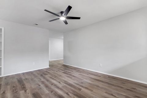 Tiny photo for 2131 Oxford Road, Tallahassee, FL 32304 (MLS # 394974)