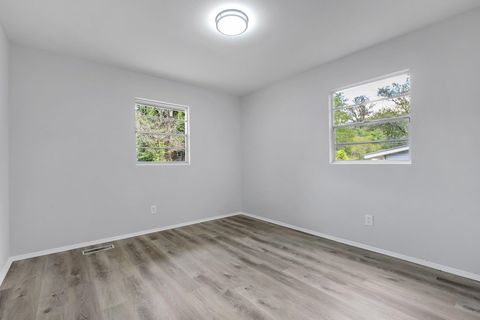 Tiny photo for 2131 Oxford Road, Tallahassee, FL 32304 (MLS # 394974)