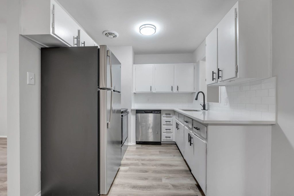 Photo of 2131 Oxford Road, Tallahassee, FL 32304 (MLS # 394974)