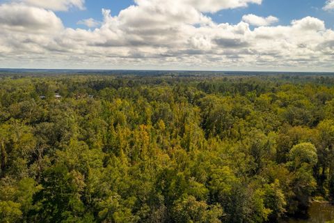 XXXX Strong Road Quincy FL 32351