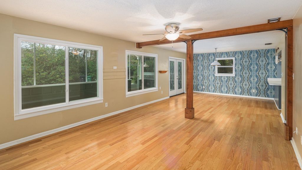 Photo of 3006 Southshore Circle, Tallahassee, FL 32312 (MLS # 385469)